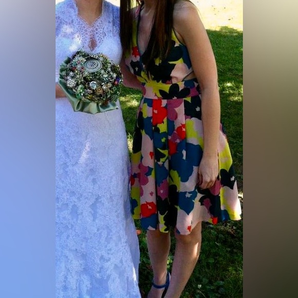 Jessica Simpson Floral Halter Dress Size 4 - Picture 5 of 5